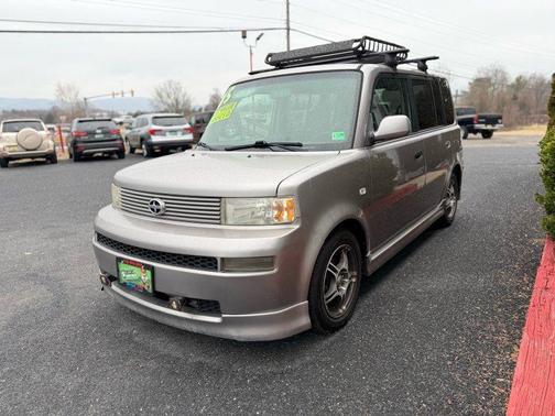 2005 Scion xB 