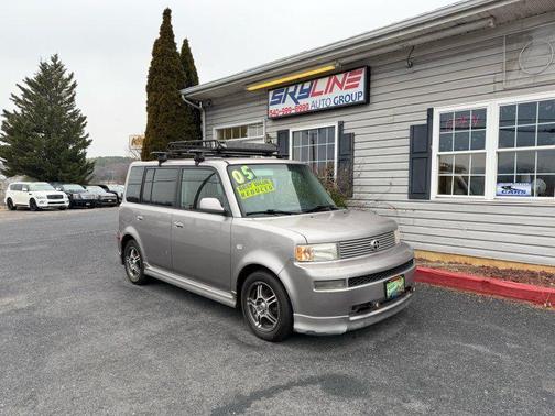 2005 Scion xB 