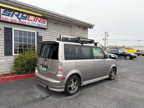 2005 Scion xB 