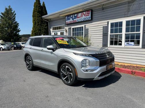 2022 Mitsubishi Outlander SE