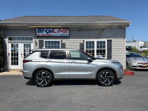 2022 Mitsubishi Outlander SE