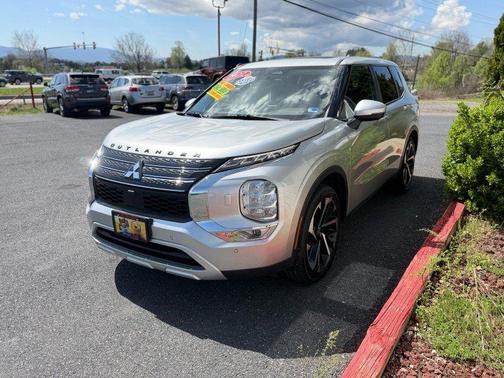 2022 Mitsubishi Outlander SE