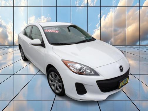 2013 Mazda Mazda3 i Sport