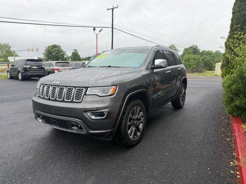 Gray 2017 Jeep Grand Cherokee Overland