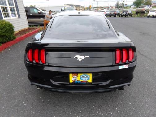 2020 Ford Mustang EcoBoost