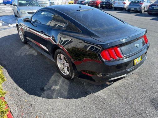 2020 Ford Mustang EcoBoost