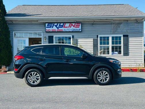 2017 Hyundai TUCSON SE