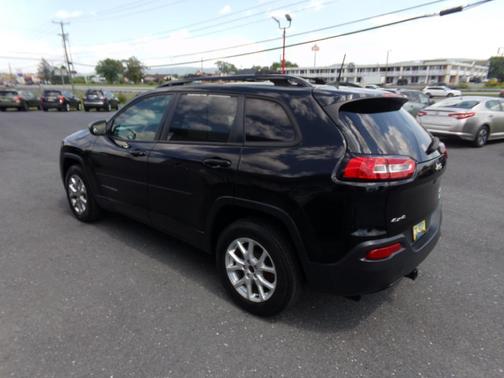 2017 Jeep Cherokee Sport 4WD