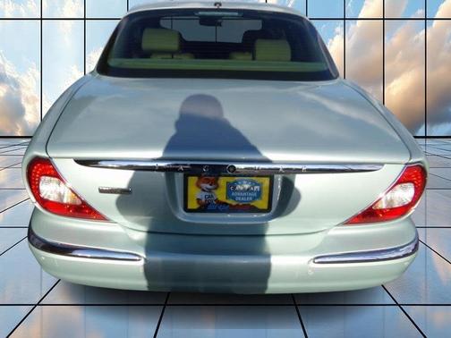 2006 Jaguar XJ8 