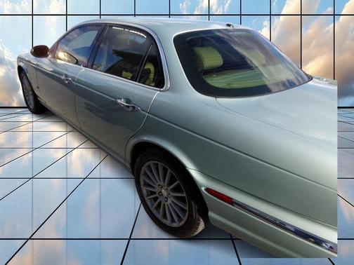 2006 Jaguar XJ8 