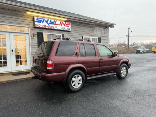 2001 Nissan Pathfinder LE