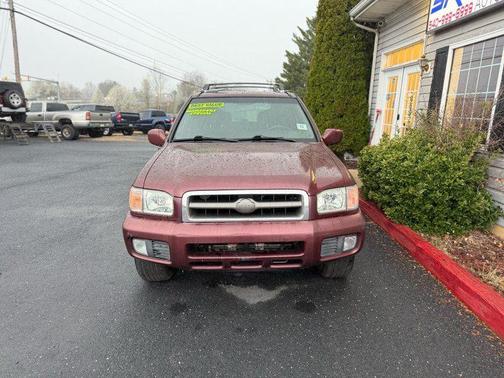 2001 Nissan Pathfinder LE