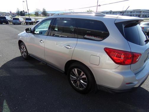2018 Nissan Pathfinder S