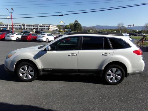 2011 Subaru Outback 2.5i Limited