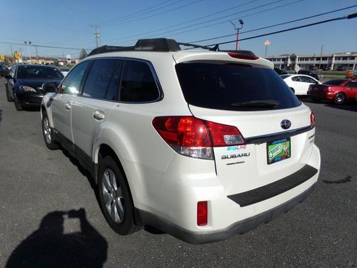 2011 Subaru Outback 2.5i Limited