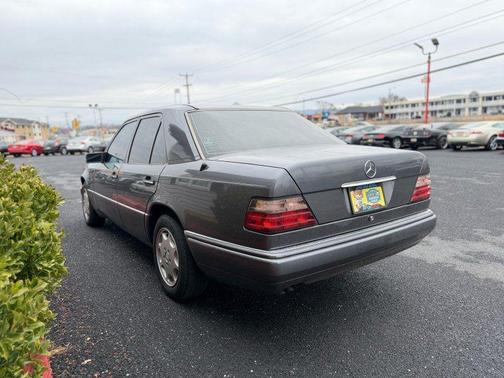1995 Mercedes-Benz E-Class E 320