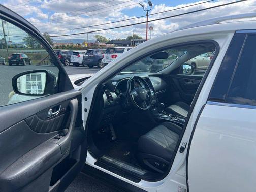 2009 INFINITI FX35 