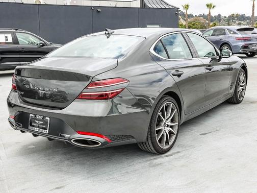 Makalu Gray 2026 Genesis G70 2.5T