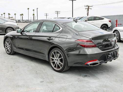 Makalu Gray 2026 Genesis G70 2.5T