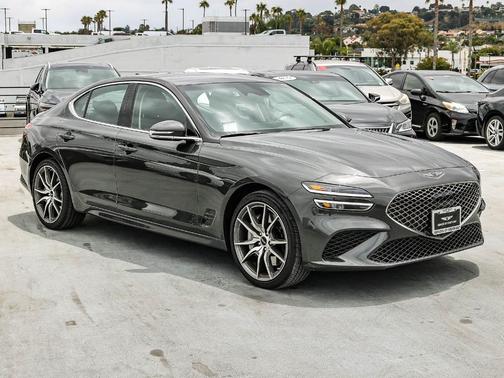 Makalu Gray 2026 Genesis G70 2.5T