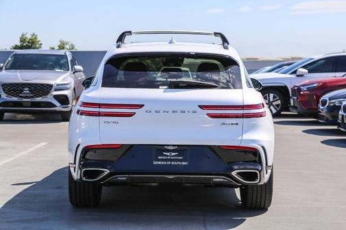 Uyuni White 2026 Genesis GV70 3.5T Sport Prestige