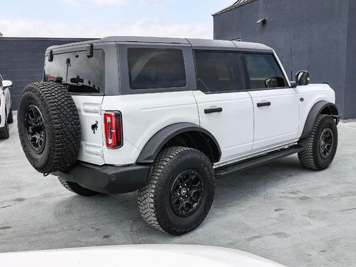 Oxford White 2024 Ford Bronco Wildtrak