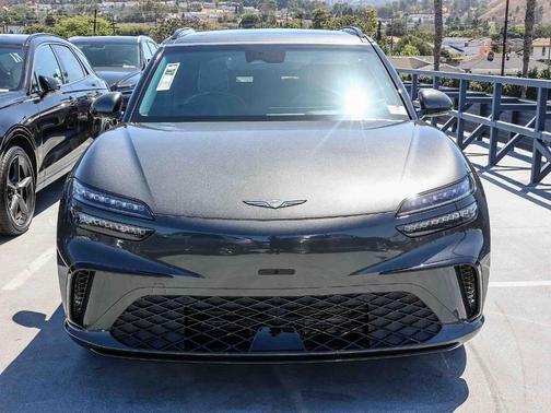 Makalu Gray 2026 Genesis GV60 Advanced 20"
