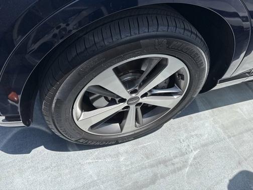2022 Genesis GV80 2.5T