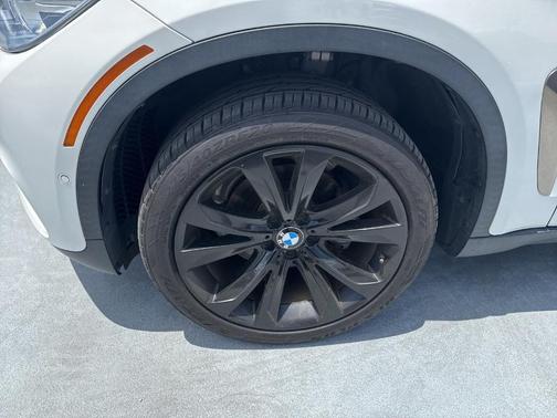 Alpine White 2019 BMW X6 sDrive35i