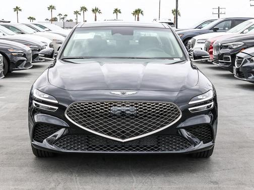 Vik Black 2026 Genesis G70 2.5T Prestige