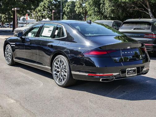 Vik Black 2026 Genesis G90 3.5T e-SC