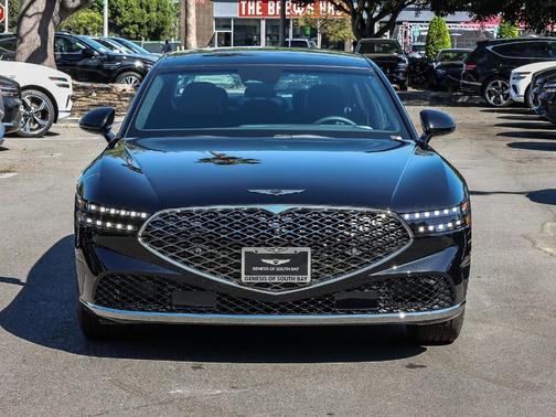 Vik Black 2026 Genesis G90 3.5T e-SC