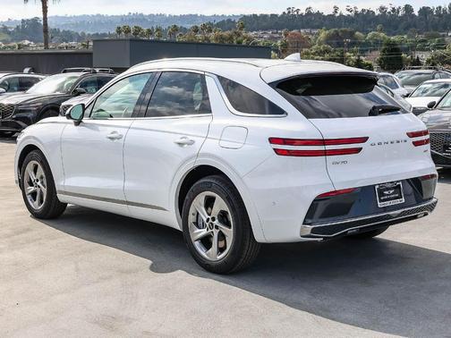 Uyuni White 2026 Genesis GV70 2.5T Advanced