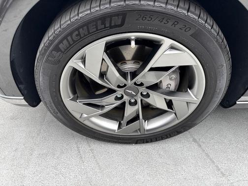 Makalu Gray 2023 Genesis Electrified GV70 Advanced