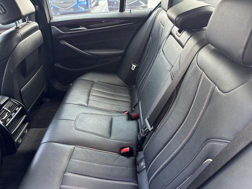 Glacier Silver Metallic 2018 BMW 530 i