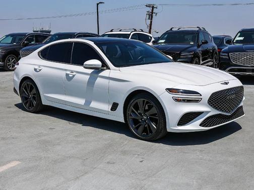 Uyuni White 2023 Genesis G70 2.0T