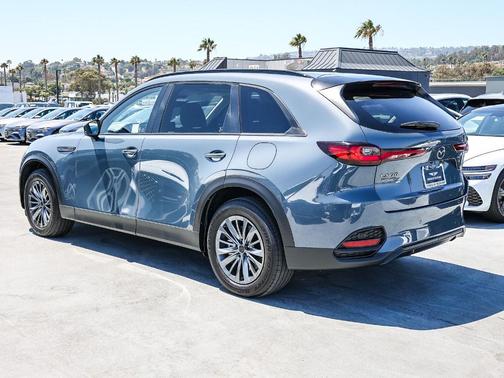Polymetal Gray Metallic 2026 Mazda CX-70 SCP
