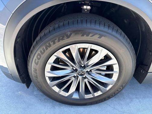 Polymetal Gray Metallic 2026 Mazda CX-70 SCP