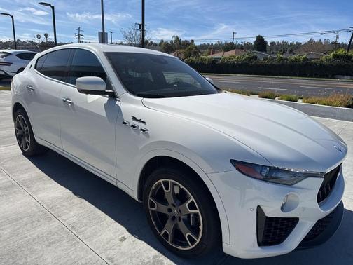 2023 Maserati Levante Modena