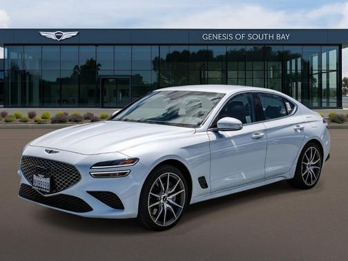 Uyuni White 2026 Genesis G70 2.5T