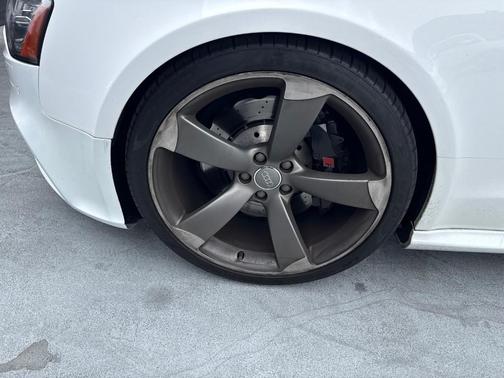 Ibis White 2013 Audi RS 5 4.2