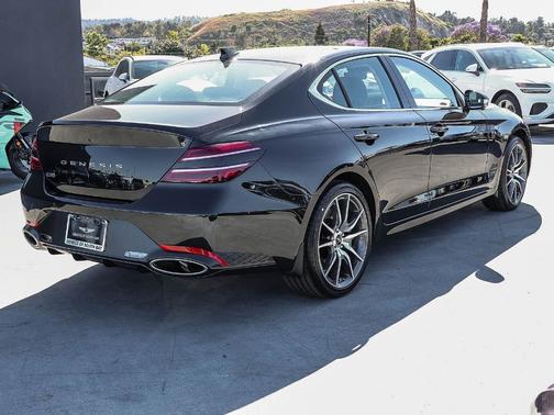 Vik Black 2026 Genesis G70 2.5T Prestige