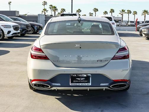 Graphite 2026 Genesis G70 3.3T Prestige Graphite