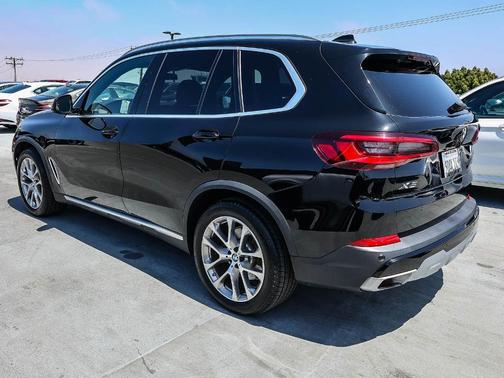 Jet Black 2023 BMW X5 xDrive40i