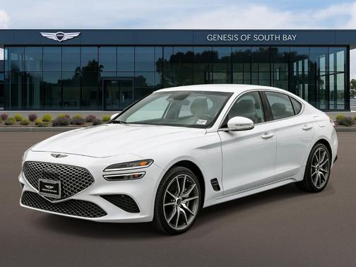 Alta White 2025 Genesis G70 2.5T