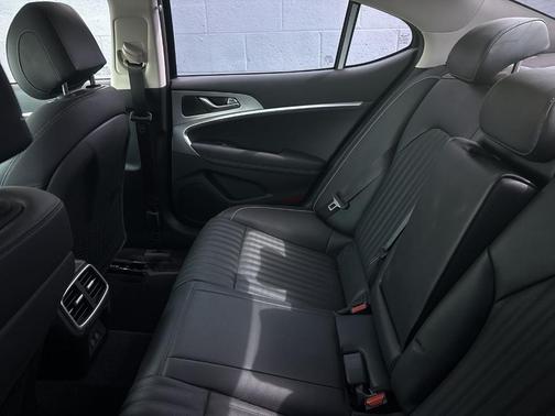 Vik Black 2026 Genesis G70 2.5T Prestige