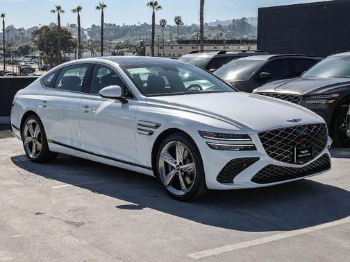 Uyuni White 2026 Genesis G80 2.5T