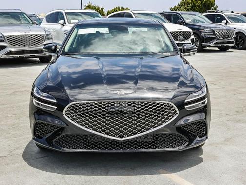 Vik Black 2026 Genesis G70 2.5T Prestige