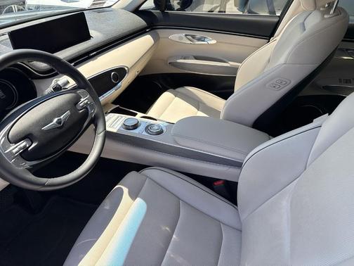 Vik Black 2024 Genesis GV70 2.5T