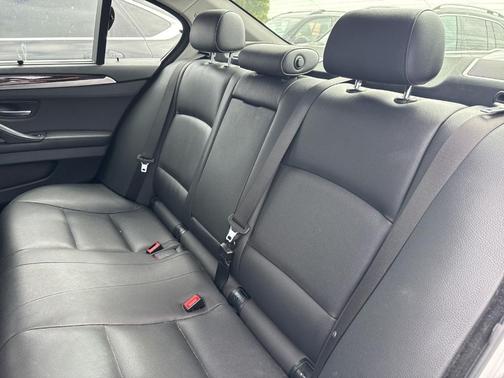 White Metallic 2016 BMW 535 i